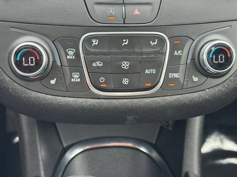 Used 2025 Chevrolet Malibu LT FWD image 33