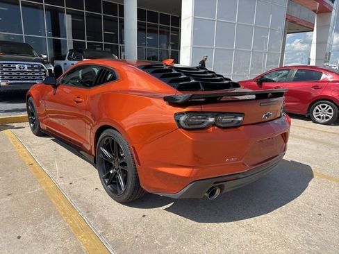 Used 2023 Chevrolet Camaro LT RWD image 3