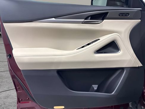 Used 2025 INFINITI QX60 Luxe AWD/4WD image 17