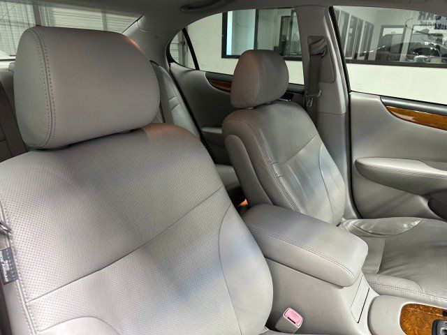 Used 2006 Lexus ES 330 w/ Preferred Accessory Pkg FWD image 15