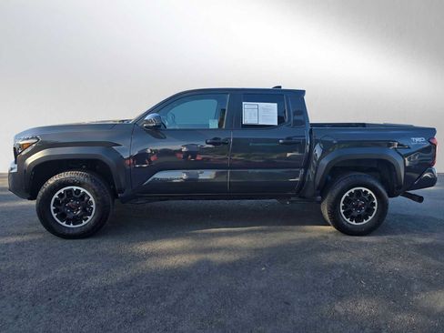 Used 2024 Toyota Tacoma TRD Off-Road image 6