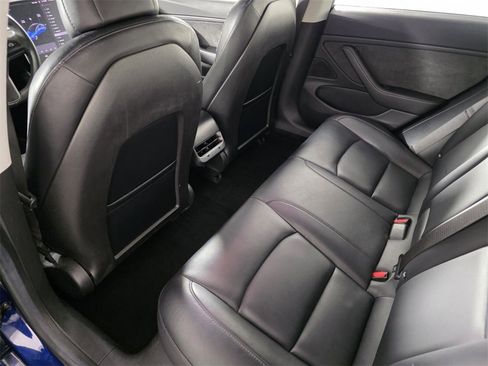 Used 2018 Tesla Model 3 Long Range image 16
