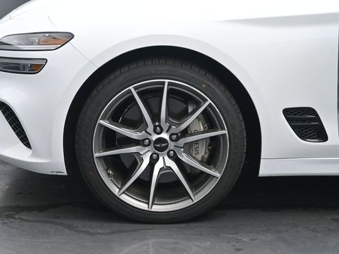 Used 2024 Genesis G70 2.5T image 35
