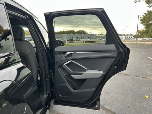 Certified 2025 Audi Q3 2.0T Premium w/ Convenience Package image 27