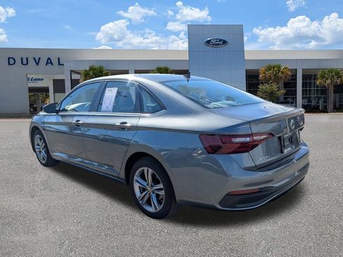 Used 2024 Volkswagen Jetta SE image 6