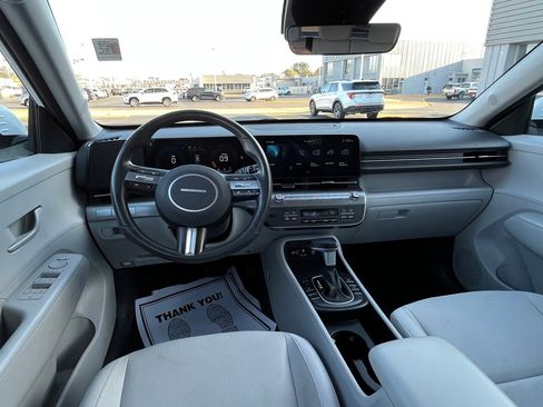 Used 2025 Hyundai Kona SEL image 16