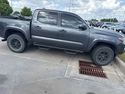 Used 2020 Toyota Tacoma SR5 image 5