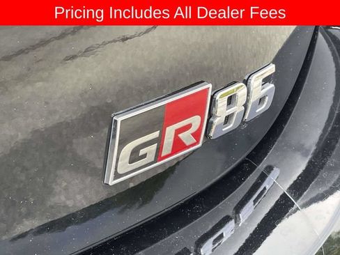Used 2025 Toyota GR86 Premium RWD image 12