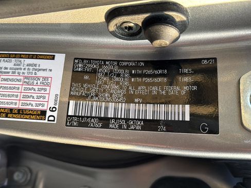 Used 2022 Lexus GX 460 Premium w/ Premium Package image 37