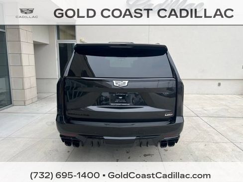 Certified 2024 Cadillac Escalade V w/ LPO, ONYX Package AWD/4WD image 3