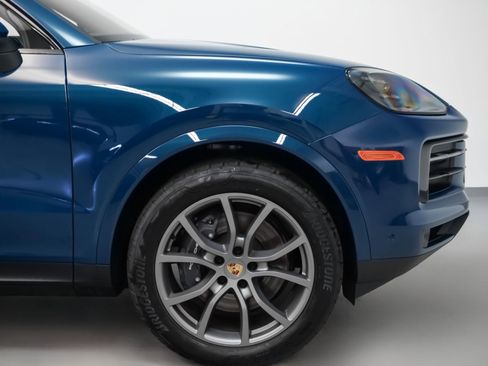 Used 2024 Porsche Cayenne image 14