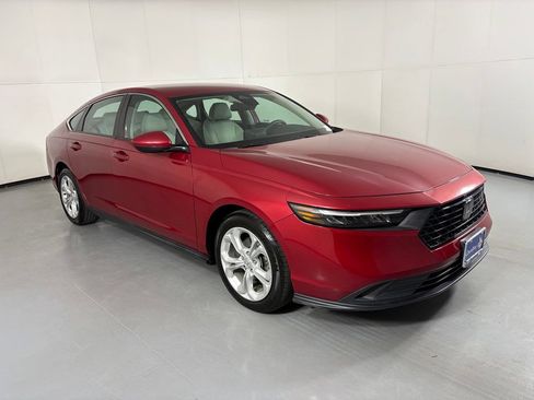 Used 2023 Honda Accord LX image 2