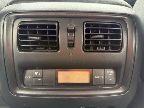 Used 2017 Nissan Pathfinder SL image 71