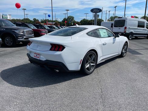 New 2025 Ford Mustang Coupe image 3
