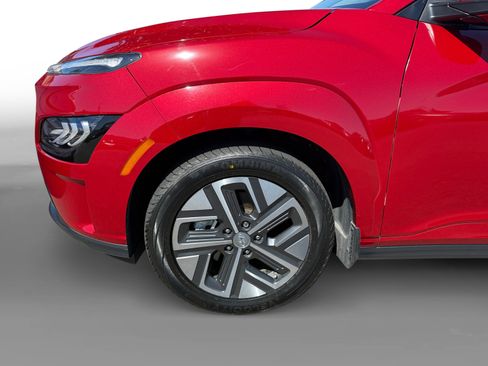 Used 2022 Hyundai Kona Limited FWD image 9