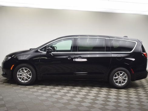 New 2026 Chrysler Voyager LX image 12