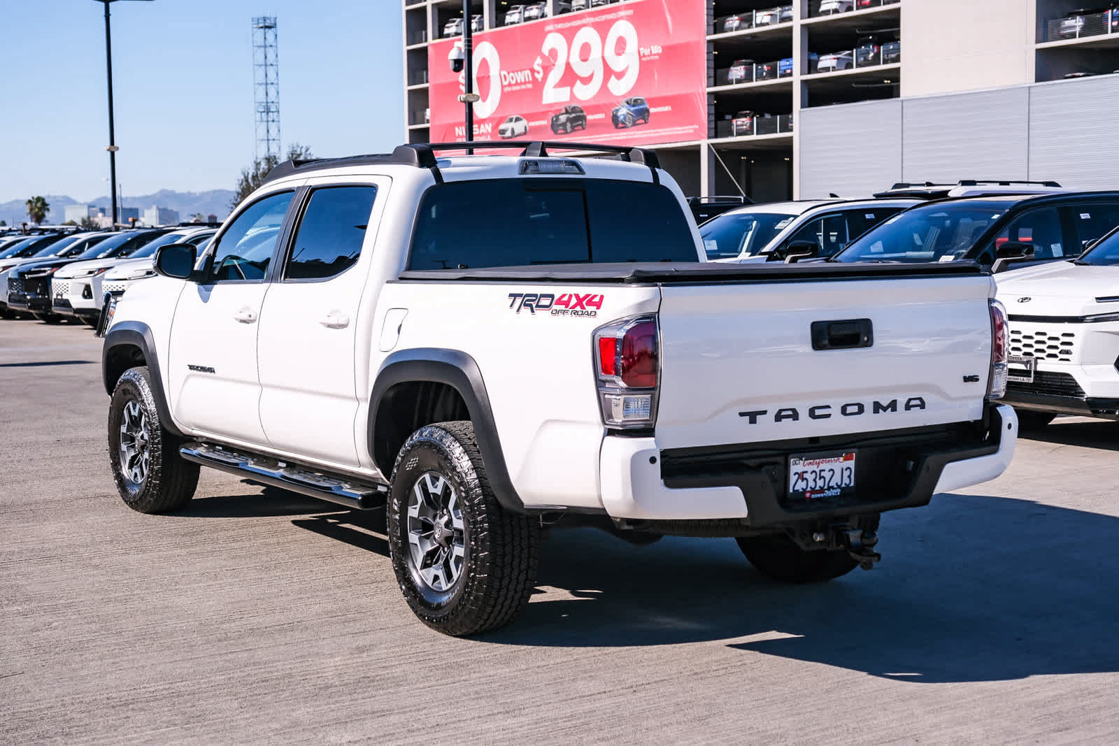 Certified 2022 Toyota Tacoma TRD Off-Road w/ Technology Package AWD/4WD image 6