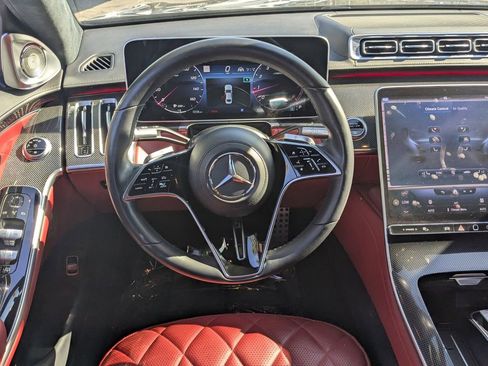 Used 2022 Mercedes-Benz S 580 4MATIC Sedan image 3