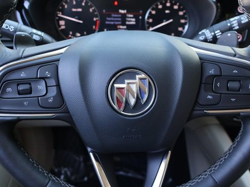 Used 2021 Buick Envision Preferred image 19