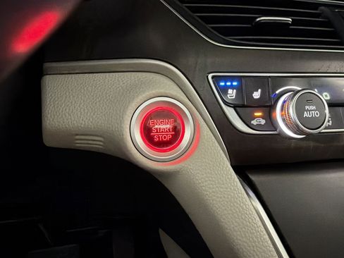 Used 2020 Honda Accord Touring image 27