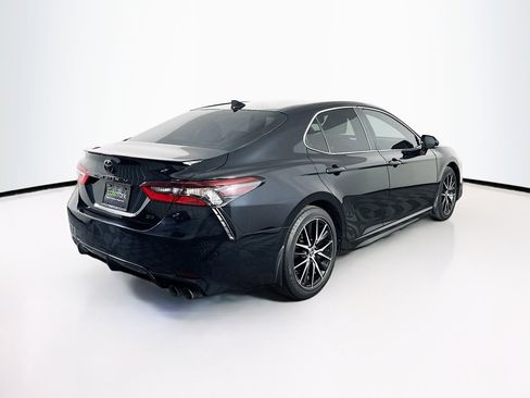 Used 2022 Toyota Camry SE image 9