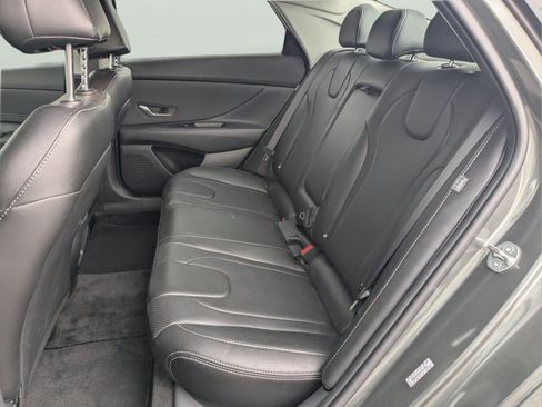 Used 2024 Hyundai Elantra SEL w/ Convenience Package FWD image 9