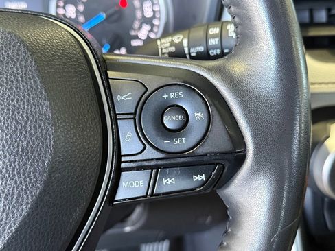 Certified 2021 Toyota RAV4 XLE Premium image 27