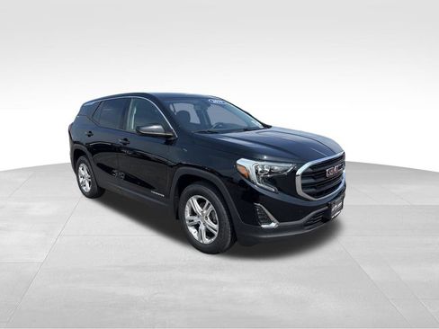 Used 2019 GMC Terrain SLE w/ LPO, Floor Liner Package FWD image 3