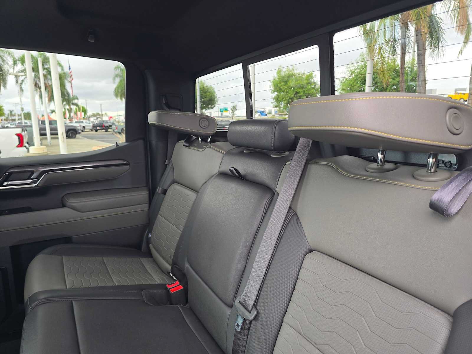 Used 2024 Chevrolet Silverado 1500 ZR2 AWD/4WD image 17