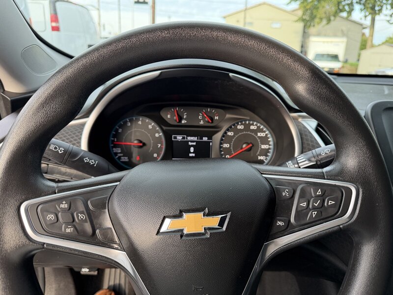Used 2017 Chevrolet Malibu LS FWD image 20