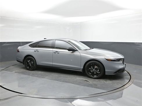 New 2025 Honda Accord SE image 17