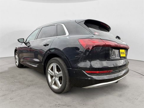 Used 2019 Audi e-tron Premium Plus image 2