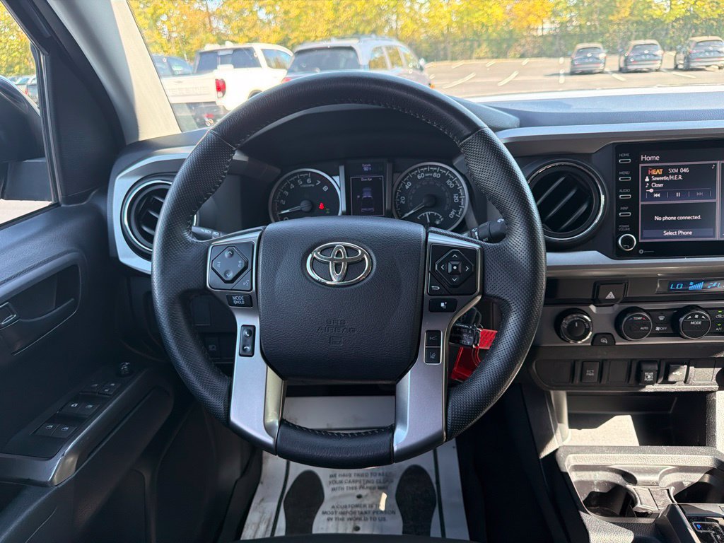 Used 2021 Toyota Tacoma SR5 AWD/4WD image 12