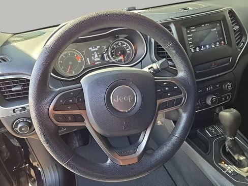 Used 2019 Jeep Cherokee Latitude w/ Popular Appearance Group image 12