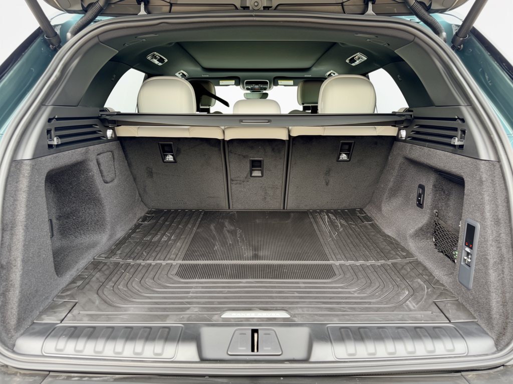 New 2027 Land Rover Range Rover Sport SE AWD/4WD image 26