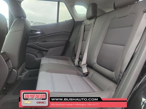 Used 2024 Chevrolet Trax LT w/ Driver Confidence Package FWD image 11