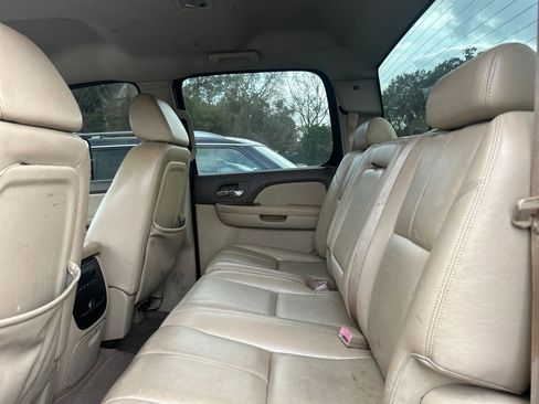 Used 2008 GMC Sierra 2500 SLT w/ Z71 Off-Road Package image 10