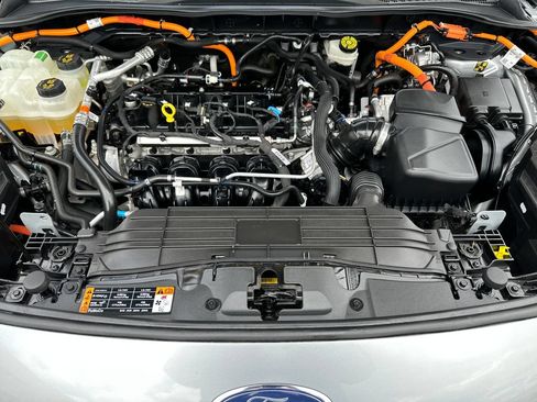 Used 2022 Ford Escape Titanium w/ Titanium Premium Package FWD image 10