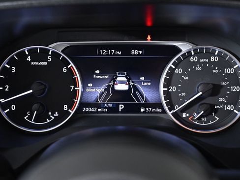 Used 2024 Nissan Rogue S AWD/4WD image 13