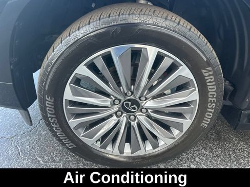 Used 2025 INFINITI QX80 Luxe RWD image 19