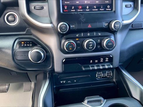 Used 2019 RAM 1500 Big Horn RWD image 32