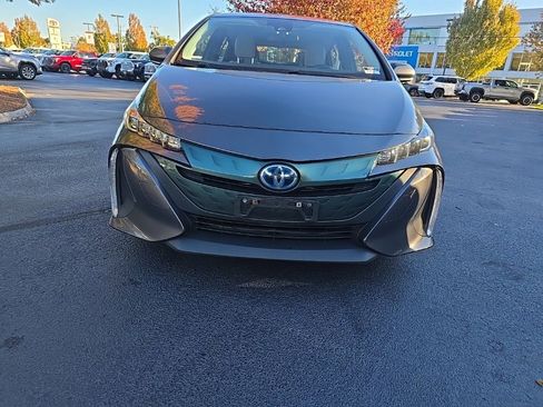 Certified 2018 Toyota Prius Prime Plus image 9