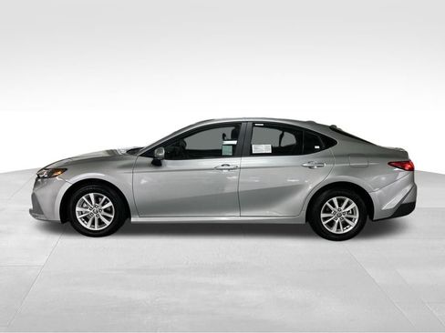 New 2026 Toyota Camry LE FWD image 2