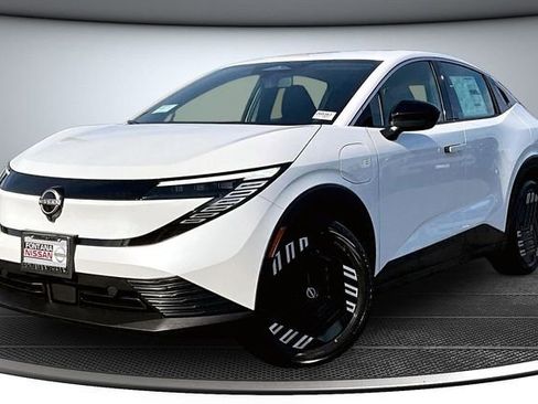 New 2026 Nissan Leaf image 2