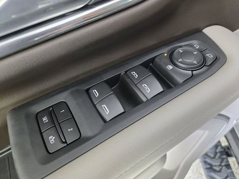 Used 2023 Chevrolet Tahoe Z71 image 24