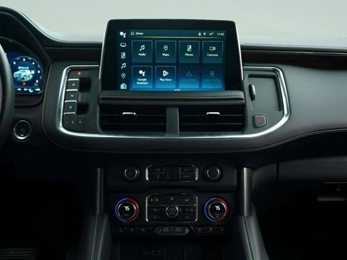 Used 2024 Chevrolet Suburban Premier image 52