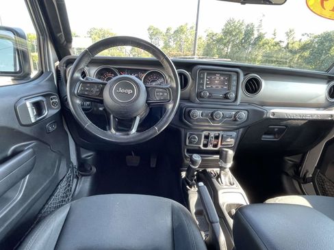 Used 2019 Jeep Wrangler Unlimited Sport S AWD/4WD image 11