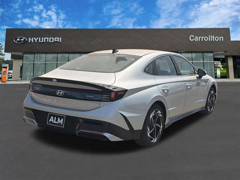 New 2026 Hyundai Sonata SEL FWD image 6