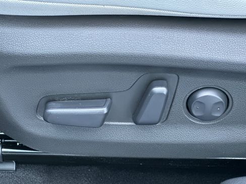 Used 2023 Hyundai Kona Limited w/ Cargo Package image 12