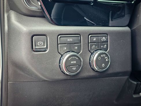 New 2026 GMC Sierra 1500 SLE w/ Preferred Package image 15